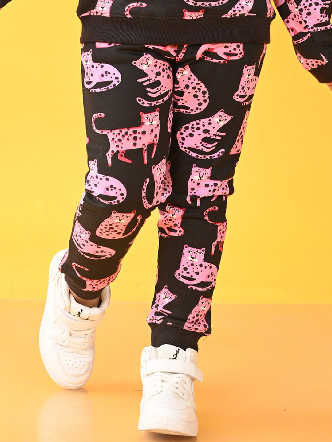 Anthrilo Girls Conversational Printed Fleece Joggers