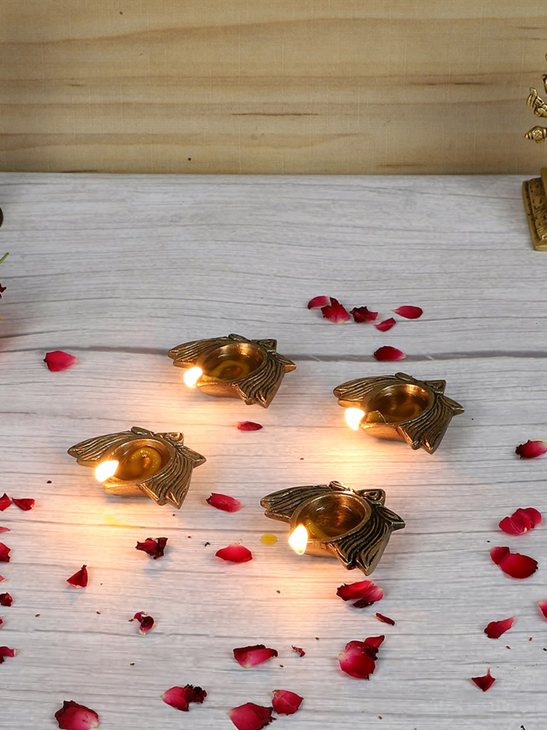 Two Moustaches 4 Pieces Lotus Shaped Decor Brass Diya