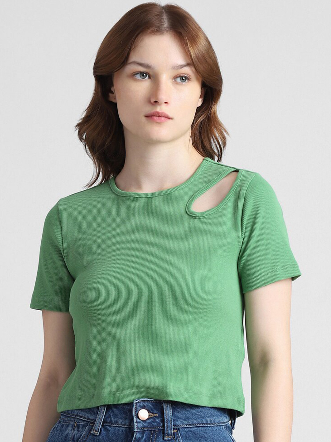 ONLY Cut Out Detail Round Neck Pure Cotton Crop T-shirt