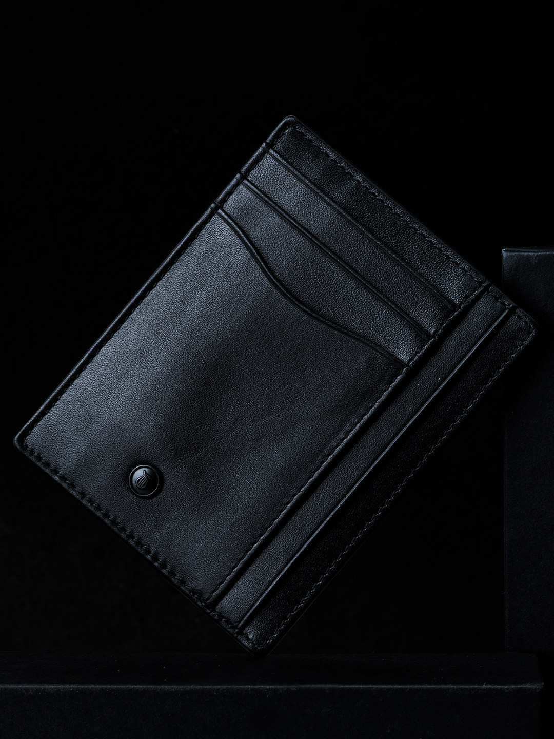 Lapis Bard Black Carbon Credit Card Holder