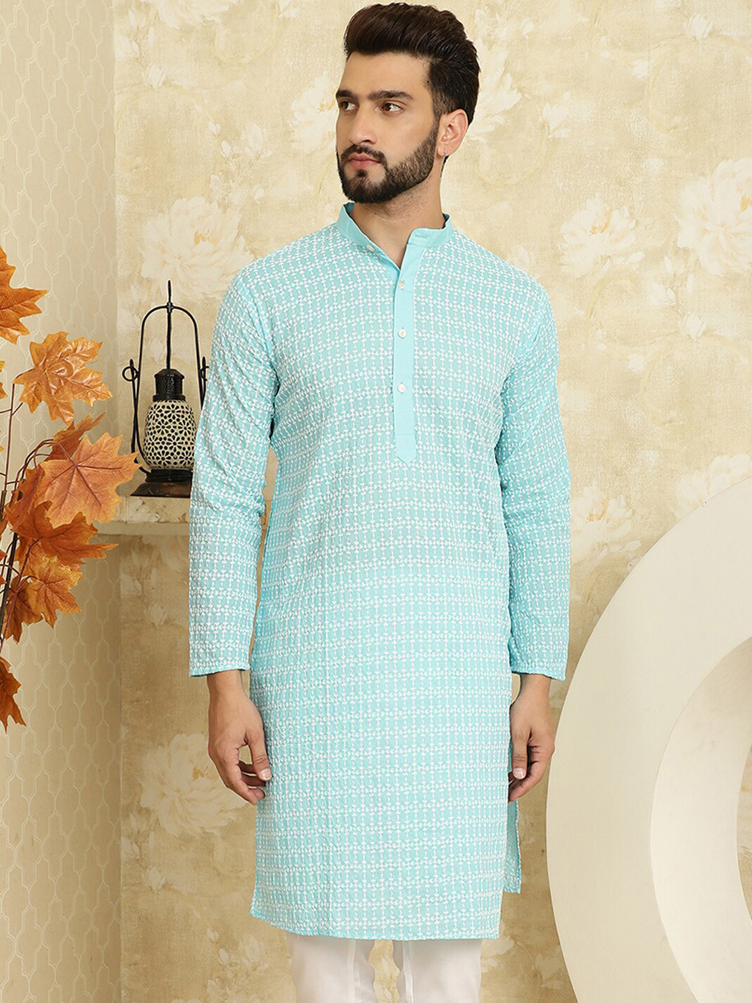 SOJANYA Floral Embroidery Mandarin Collar Straight Kurta
