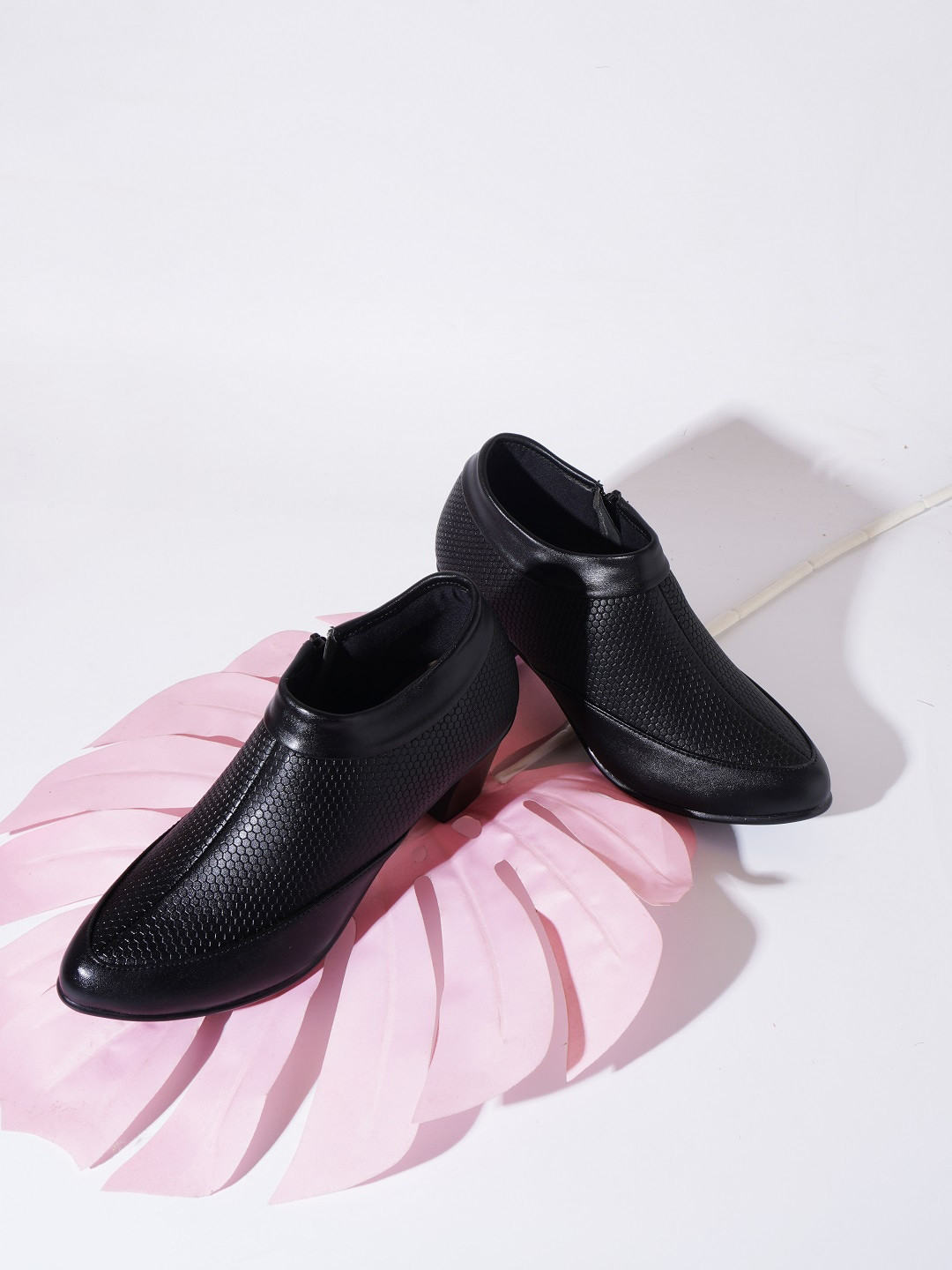 Try Me Women Mid Top Textured Block Heeled Regular Boots