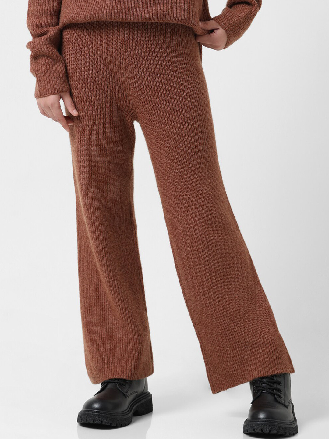 Vero Moda Girls Ribbed Flared Mid-Rise Parallel Trousers