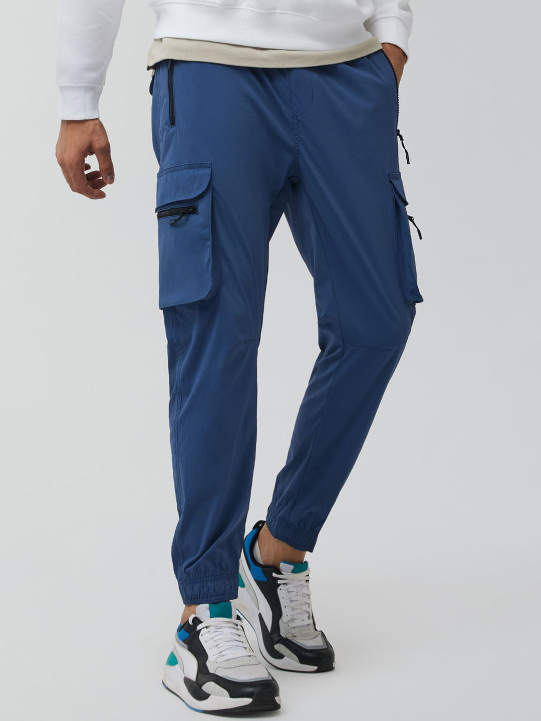 XYXX Men Skinny Fit Solid Yale Blue Cargo Joggers