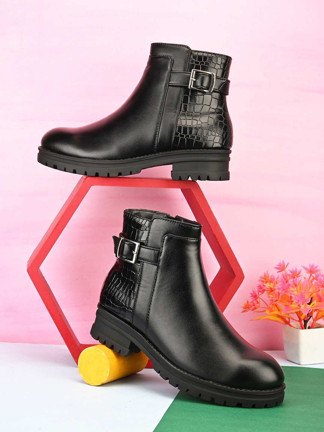 GARDIN Women Textured Heeled Buckle Detail Mid-Top Regular Boots