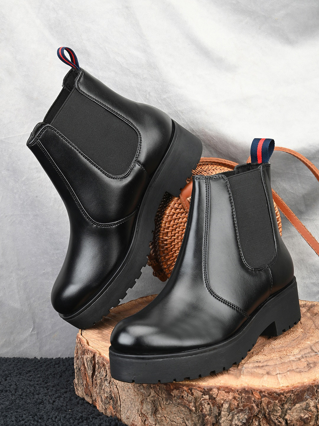 GARDIN Women Heeled Mid-Top Chelsea Boots