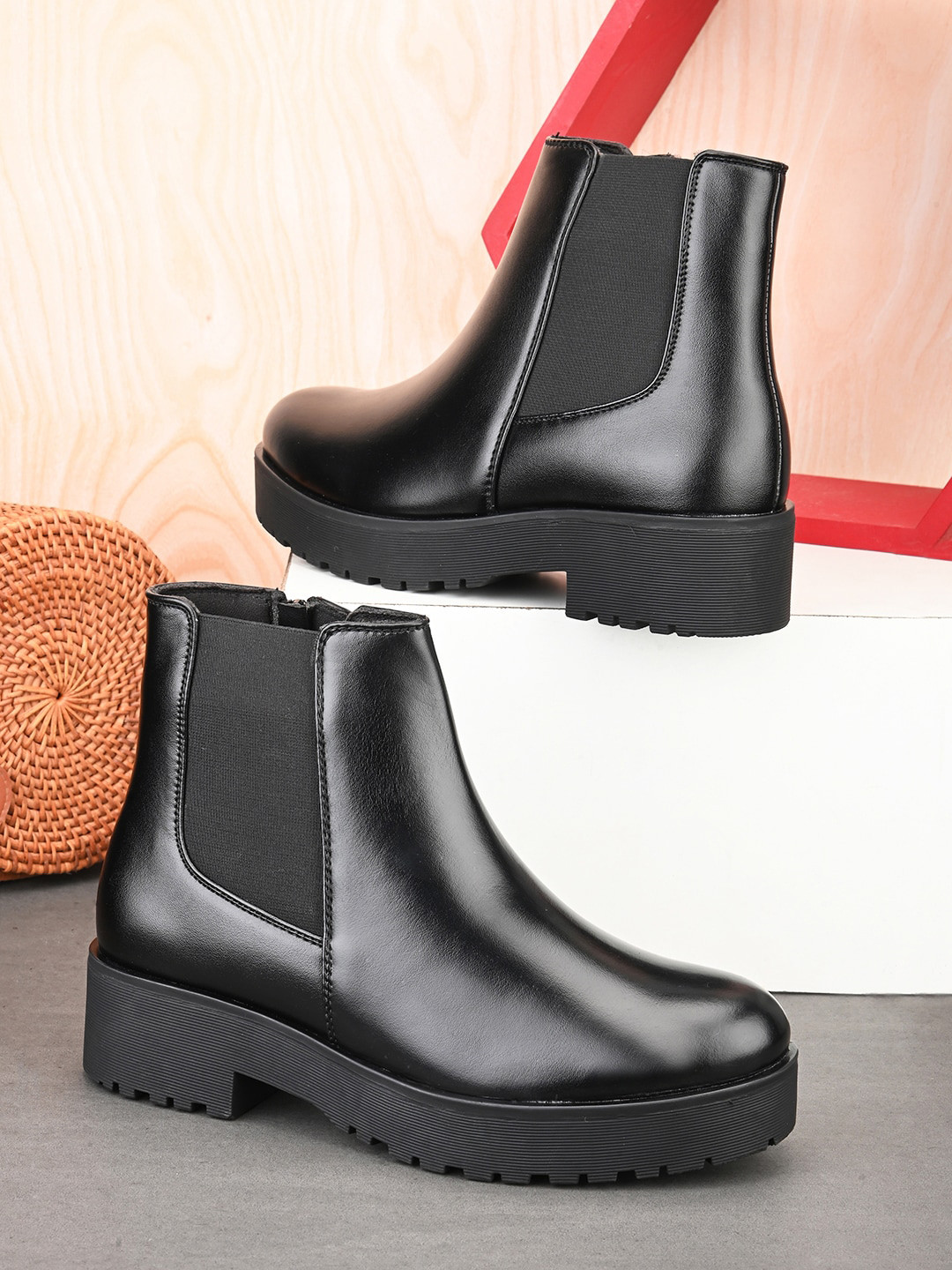 GARDIN Women Heeled Mid-Top Chelsea Boots