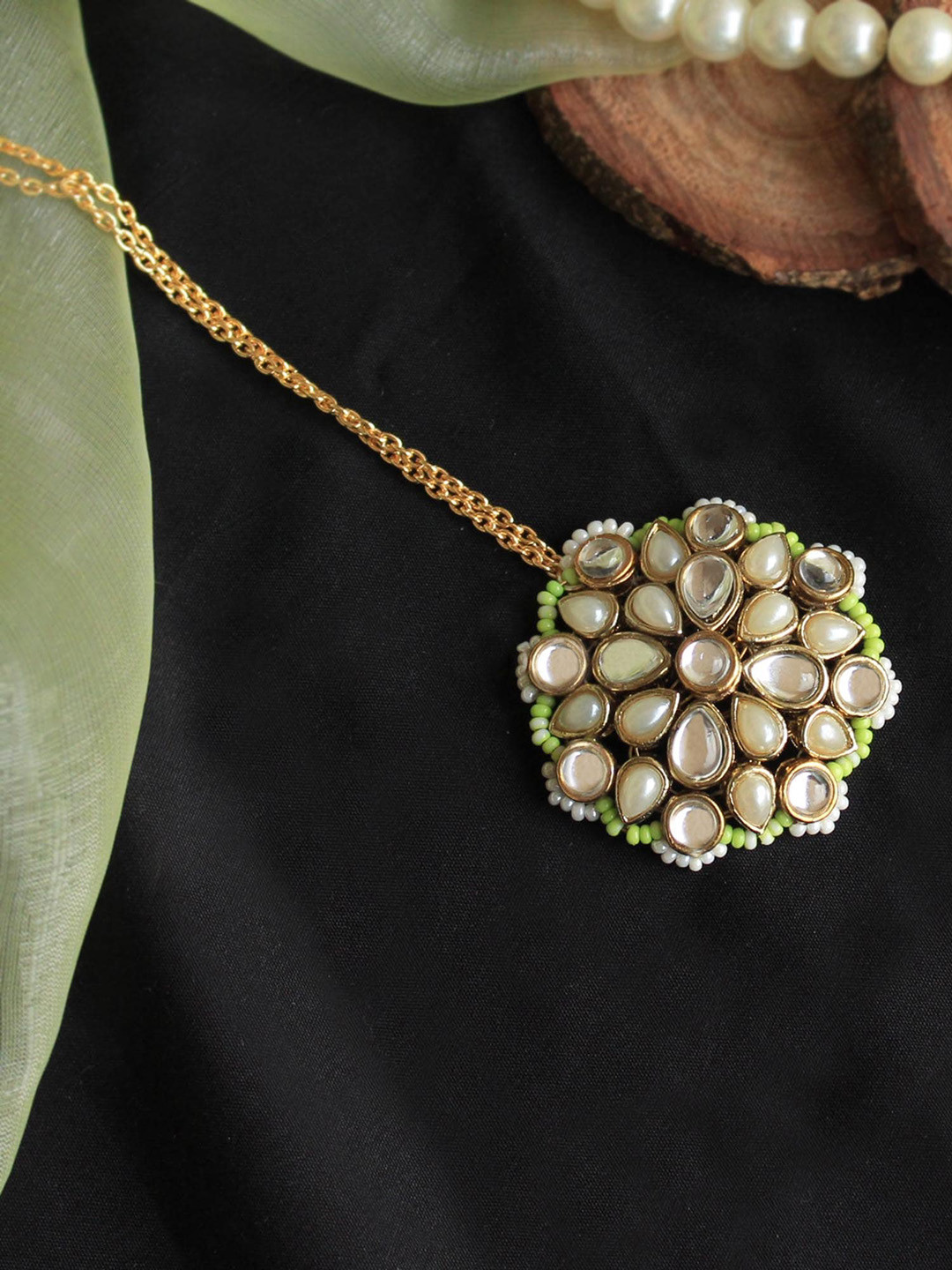 BeAbhika Kundan Studded & Pearls Beaded Manngtikka
