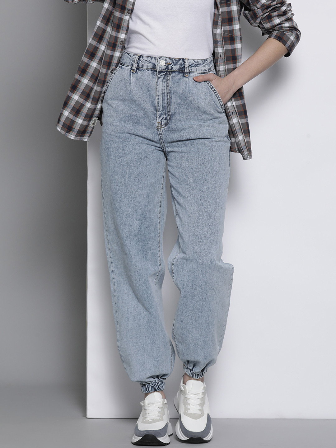 Boohoo Women Pure Cotton Jogger Acid Wash Stretchable Jeans