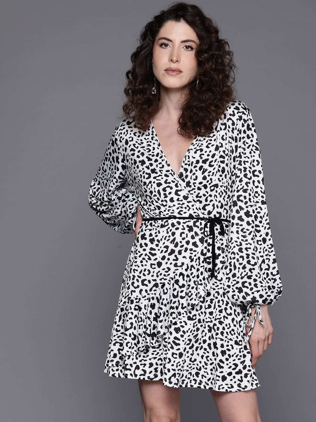 Boohoo Ruffled Animal Print Puff Sleeves Dress with Belt
