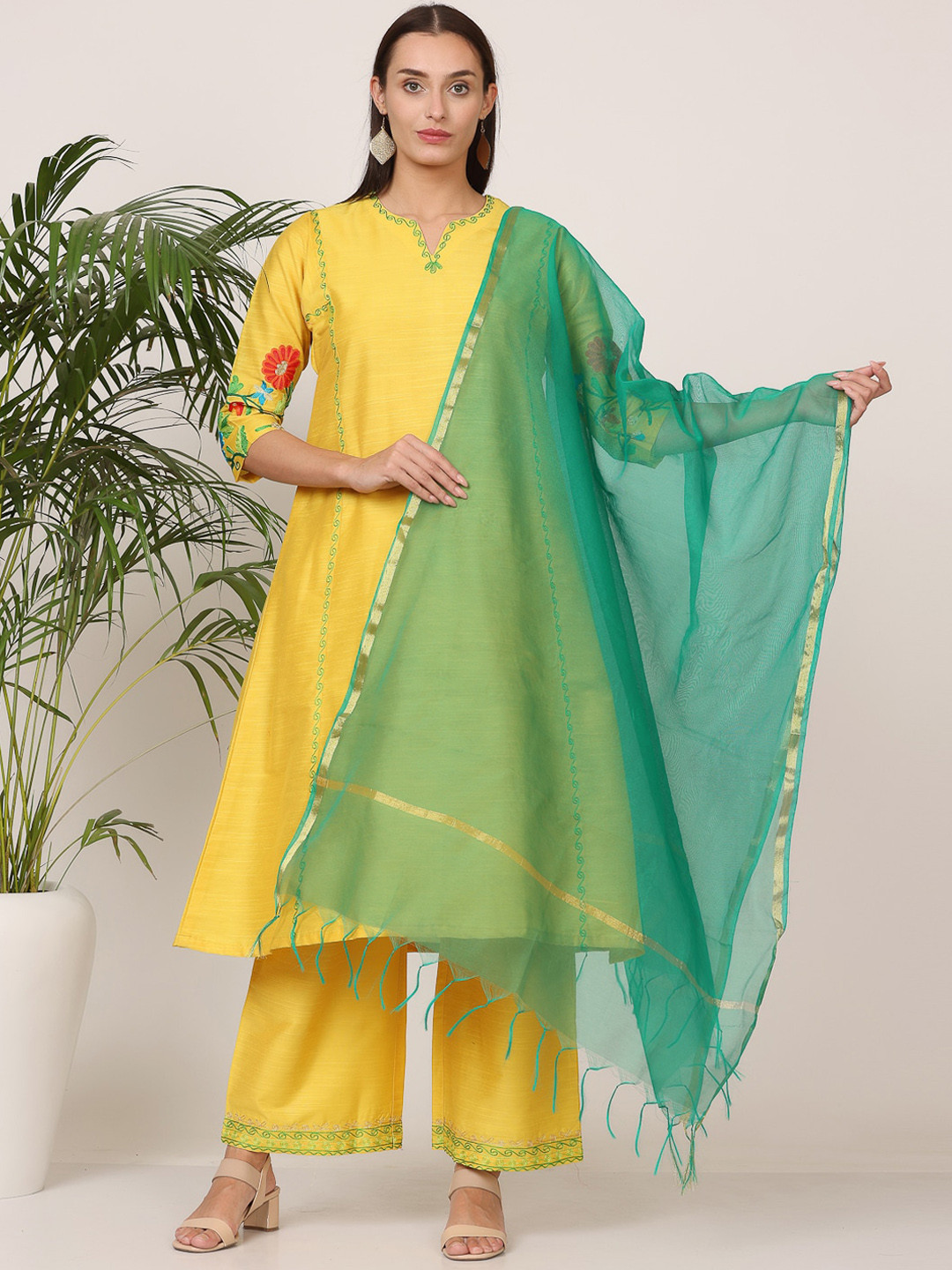 KAANCHIE NANGGIA Ethnic Motif Printed Regular Pure Silk Kurta With Churidar & Dupatta