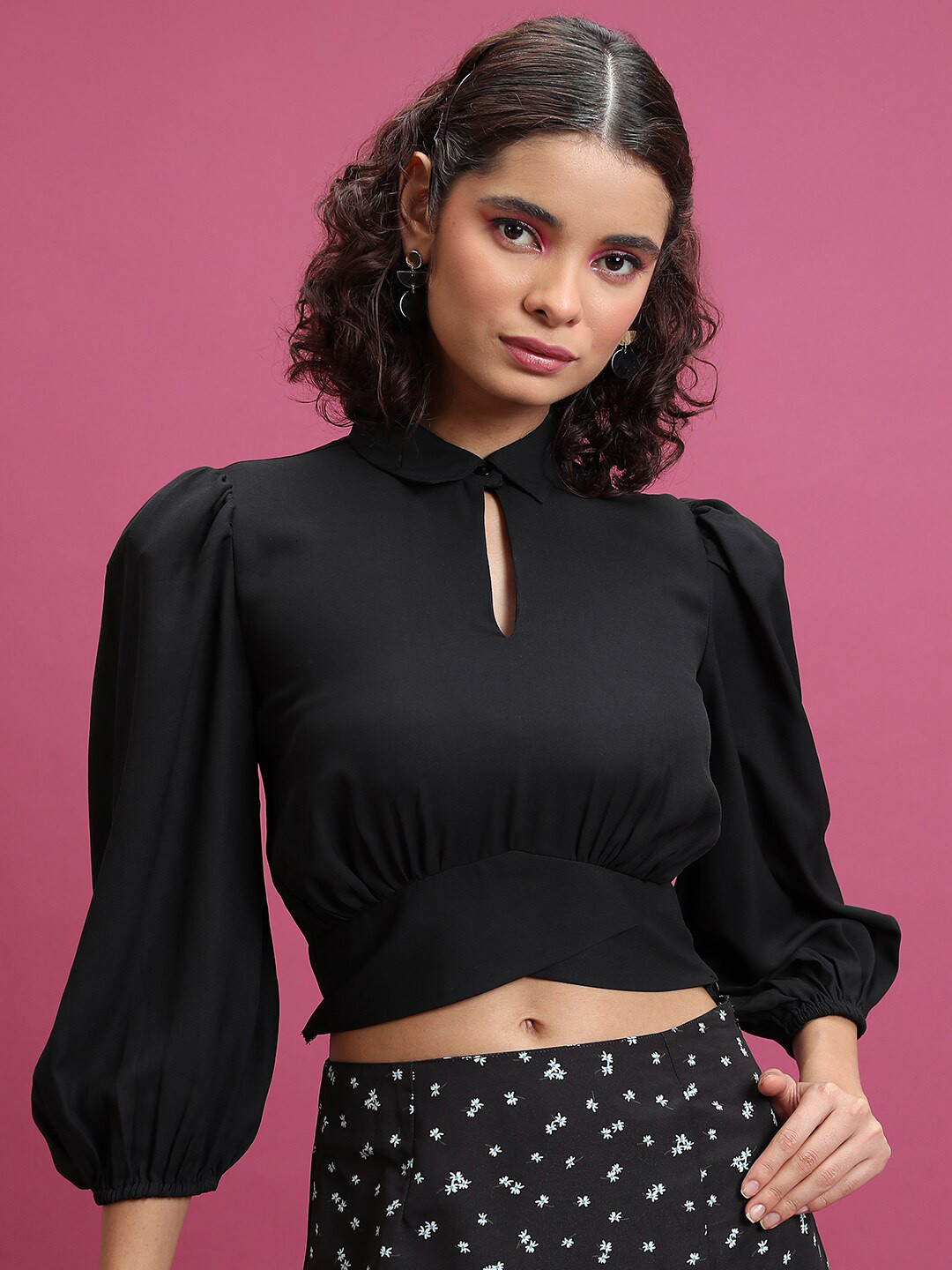 Tokyo Talkies Keyhole Neck Puff Sleeve Blouson Crop Top