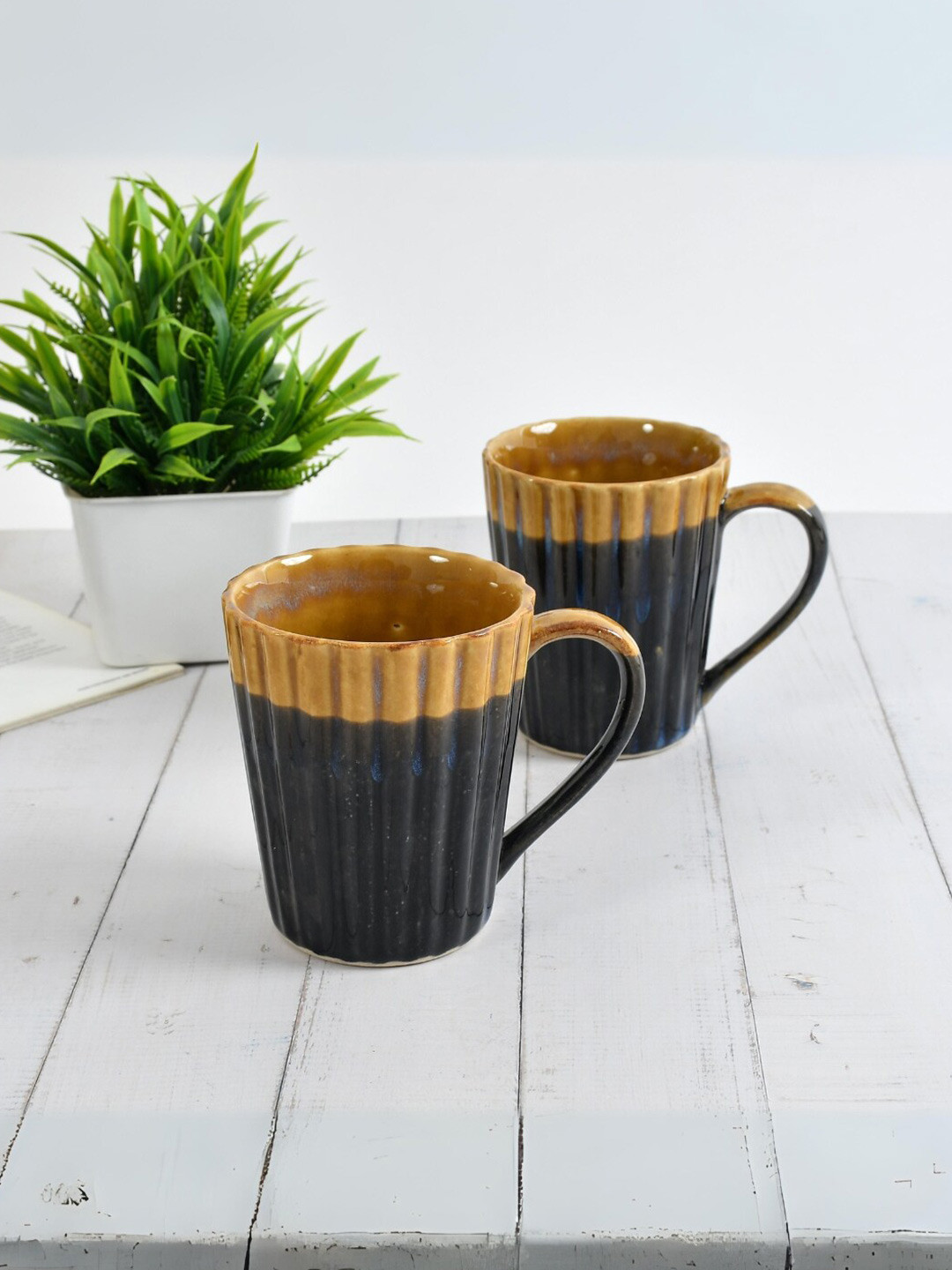 CLIO'S HERITAGE STORE Black Textured Ceramic Microwave Safe 2 Piece Mugs-300ml