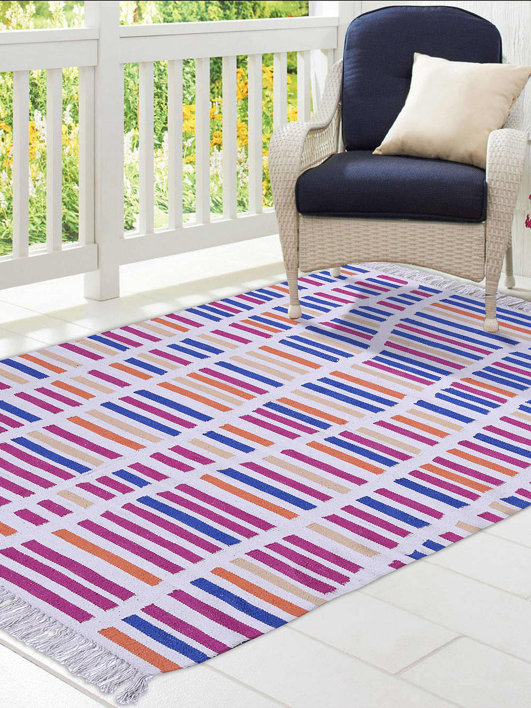 PEQURA White & Pink Cotton Rectangular Carpet