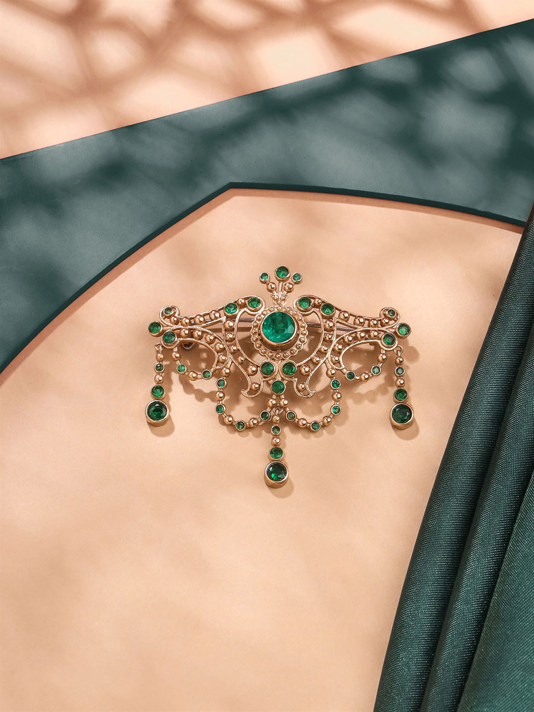 COSA NOSTRAA Men Stone-Studded Antique Marvel Brooch