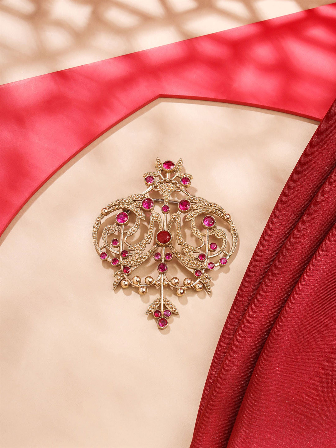 COSA NOSTRAA Men Brass Ornate Aura Brooch