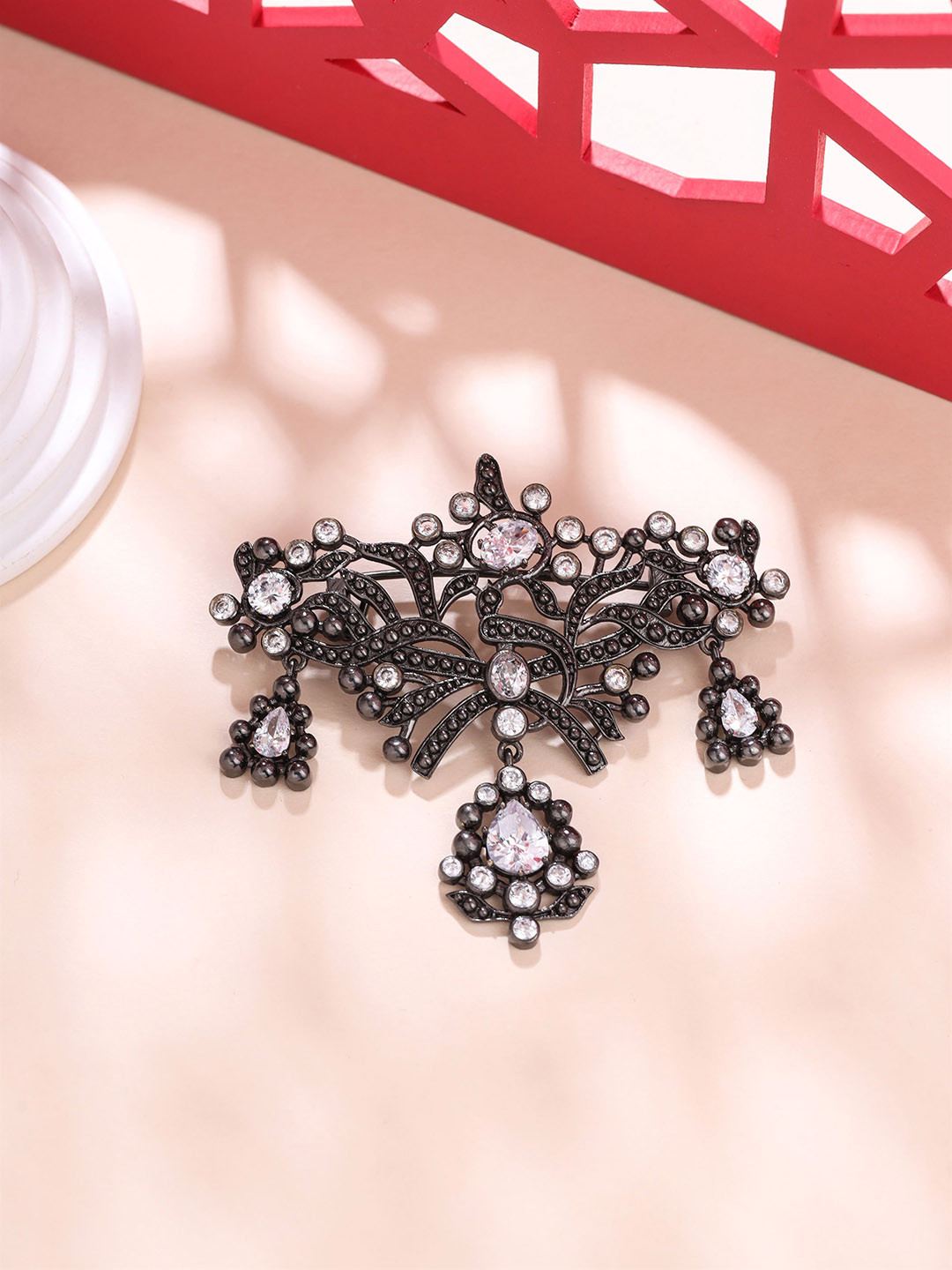 COSA NOSTRAA Men Metallic Antique Wonder Brooch