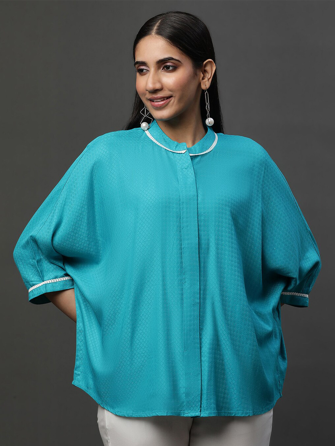 AURELIA Mandarin Collar Batwing Sleeves Shirt Style Top