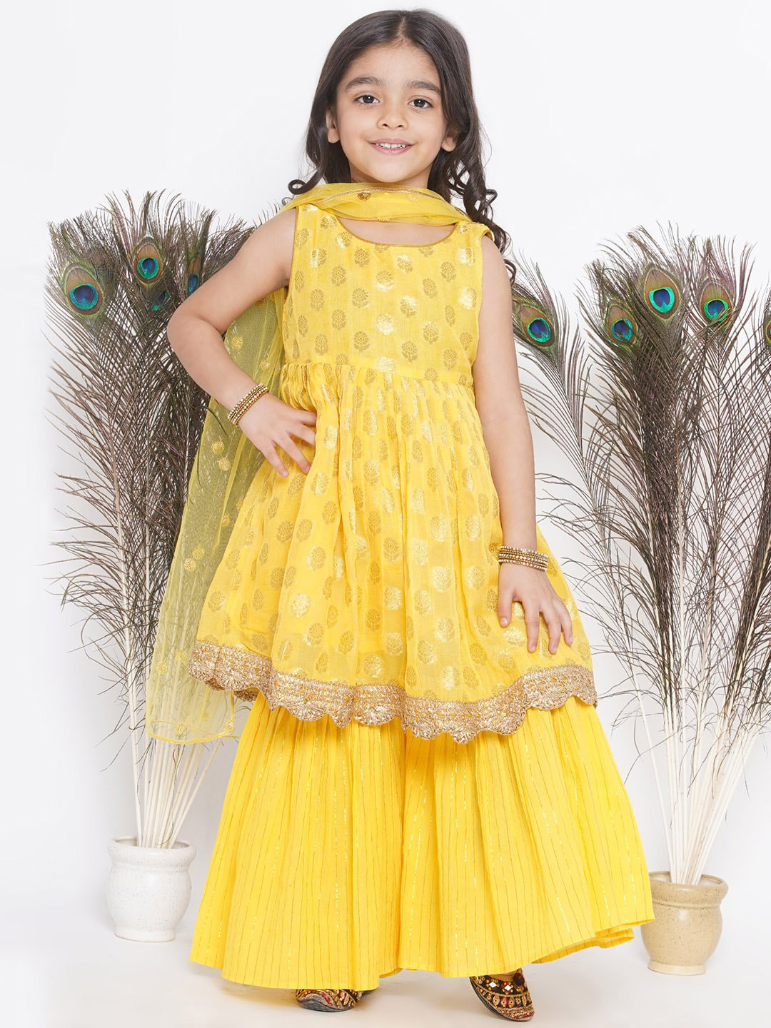 Little Bansi Girls Floral Woven Design Sleeveless Pure Cotton Kurta Set & With Dupatta