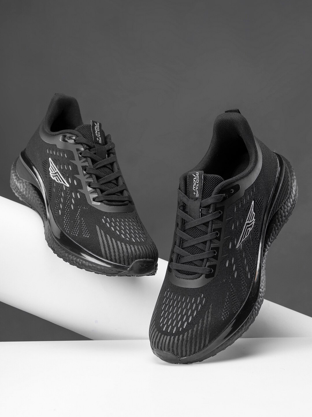 Red Tape Men Mesh Slip-Resistant Walking Shoes