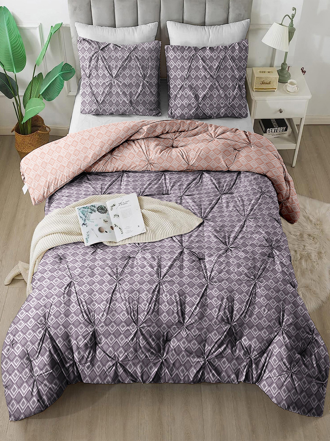 The White Moss Hannah Reversible Print Pinch Pleat Winter Comforter With 2 Pillow Cover