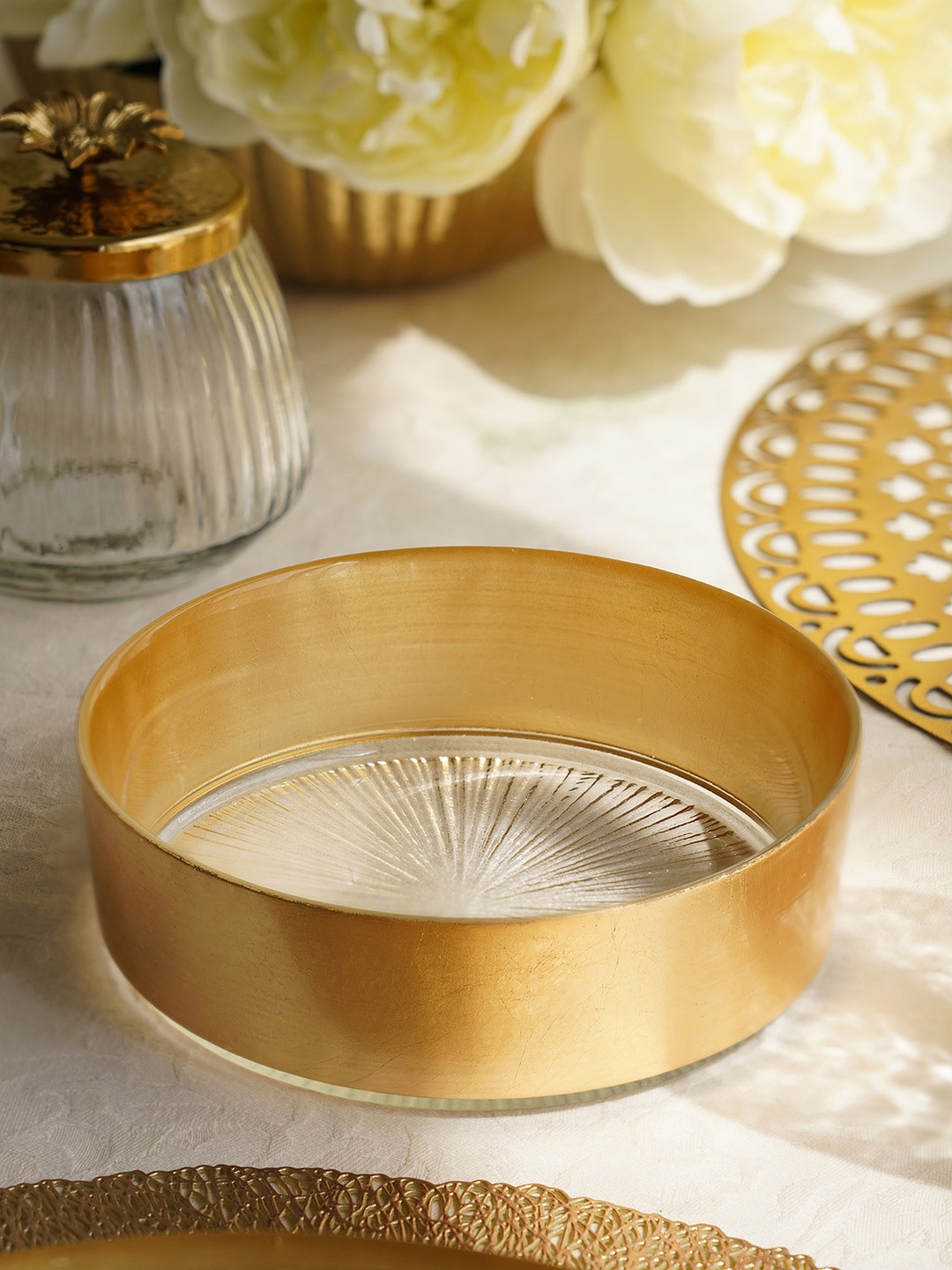 Pure Home and Living Transparent Serving Bowl With Goil Foil Rim