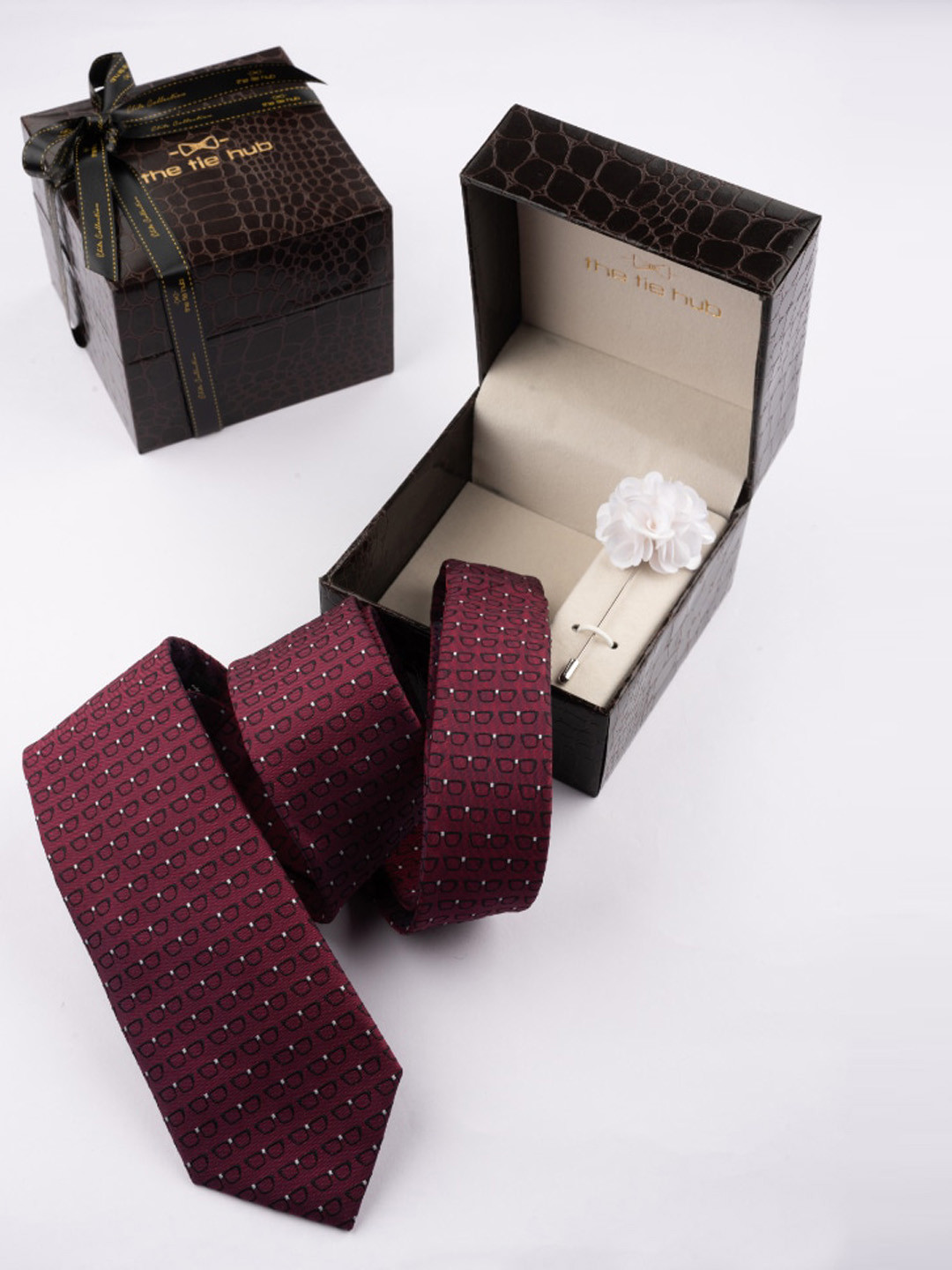 The Tie Hub Men Spectacle Printed Necktie With Flower Lapel Pin Accessory Gift Set