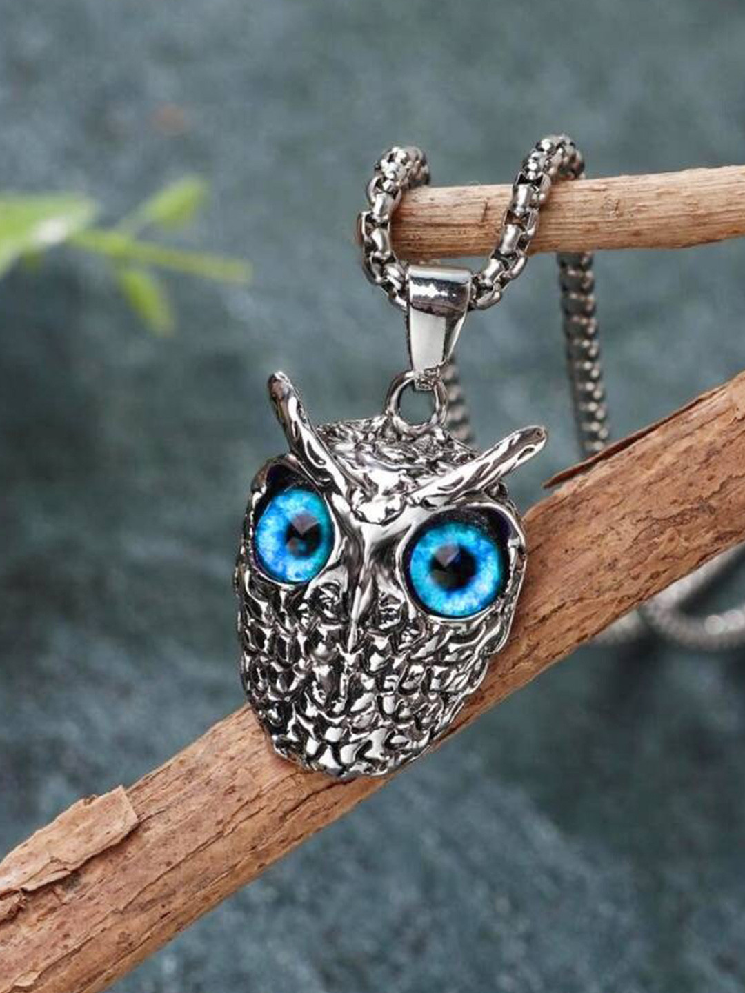 VIEN Silver-Plated Blue Eyes Owl Oxidised Pendant With Chain
