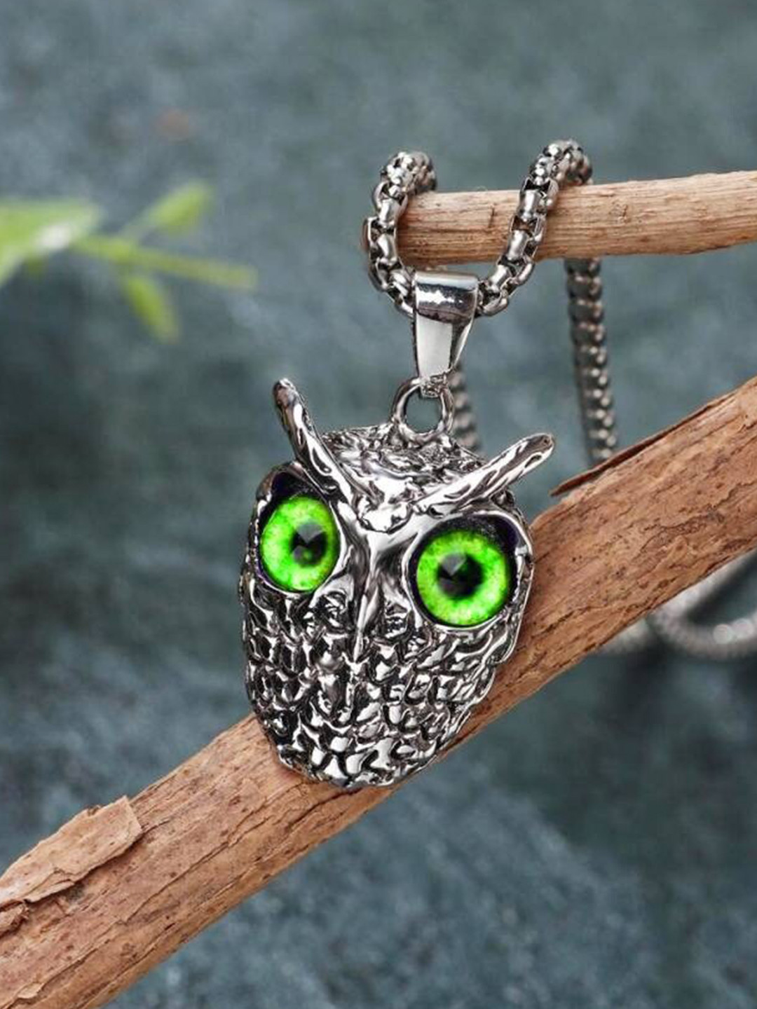 VIEN Silver-Plated Stone-Studded Oxidised Animal Shaped Pendant With Chain
