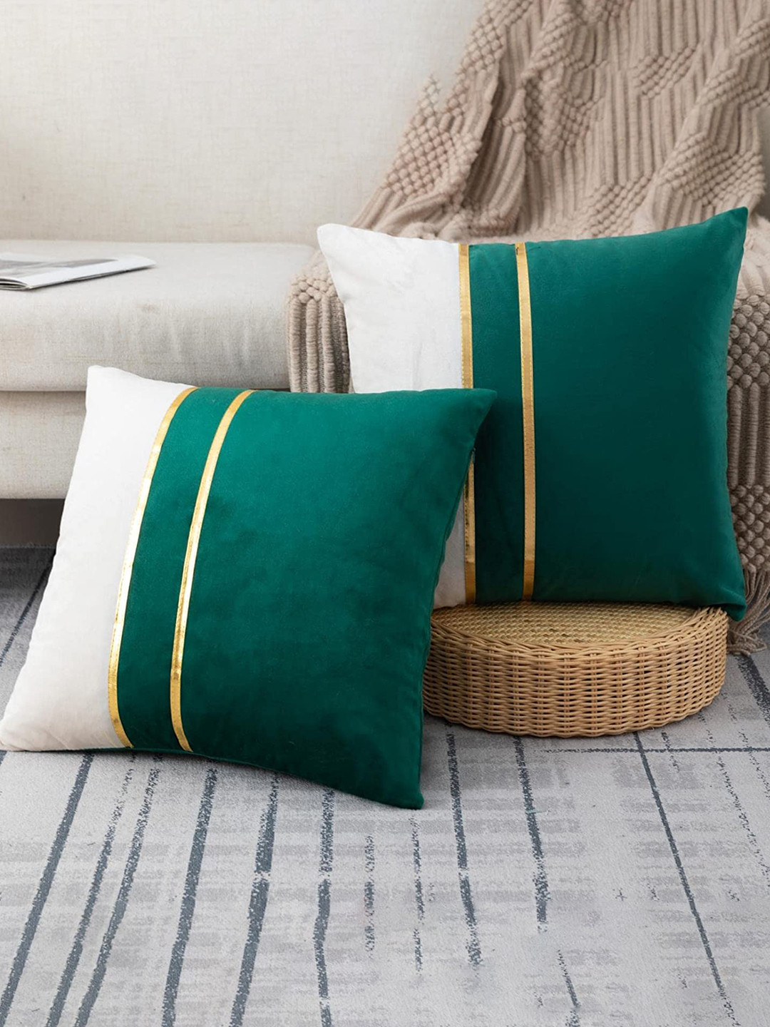 Vinayaka Fab Green Colourblocked Velvet Anti-Wrinkle 2 Pcs Square Cushion Covers -16x16In