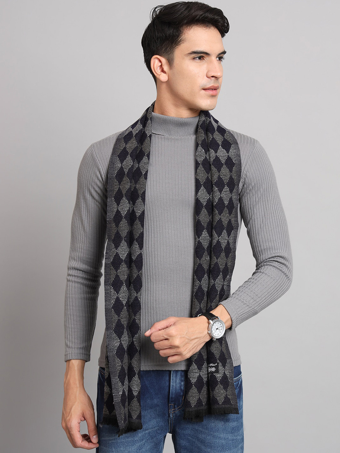 HANDICRAFT PALACE Checked Woollen Muffler