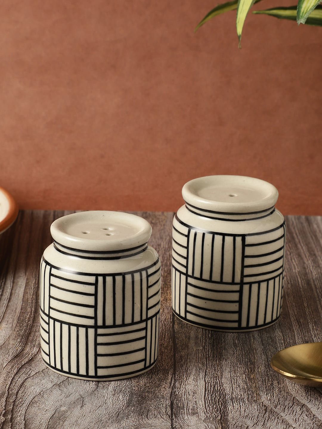 MIAH Decor Off White & Black 2 Pieces Lined Ceramic Salt & Pepper Shaker