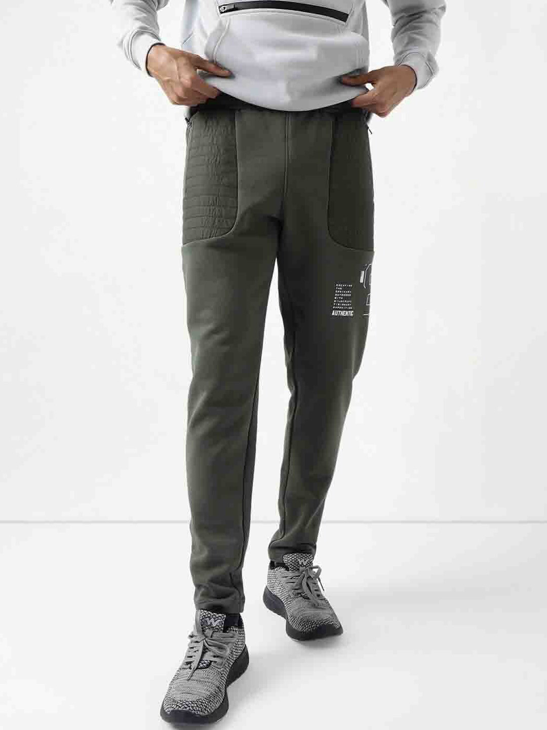 Wildcraft Men Cotton Side Woven Quilting Anti Odour Mid Rise Track Pants