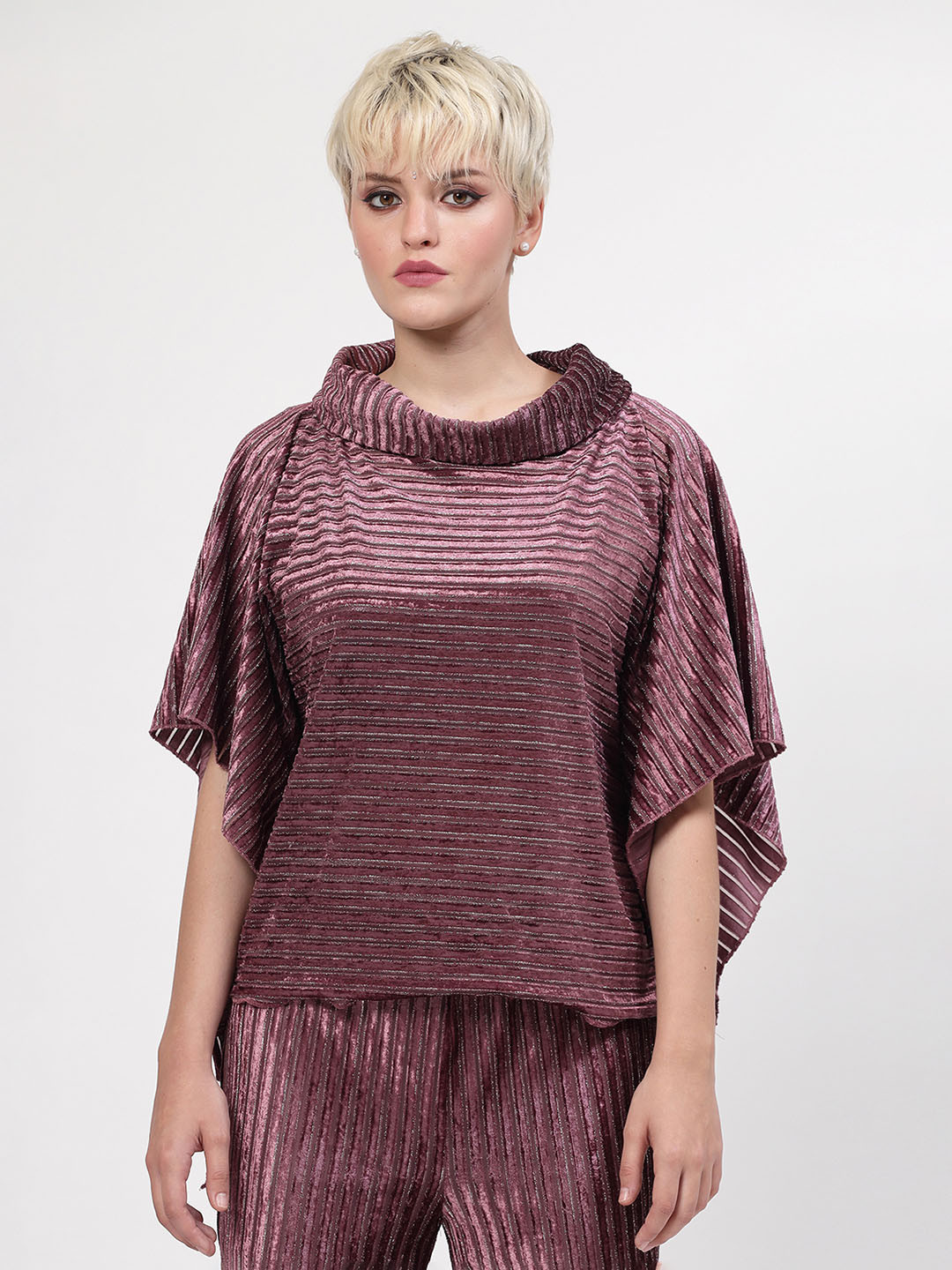 LELA Self Design Round Neck Kimono Sleeves Kaftan Velvet Top