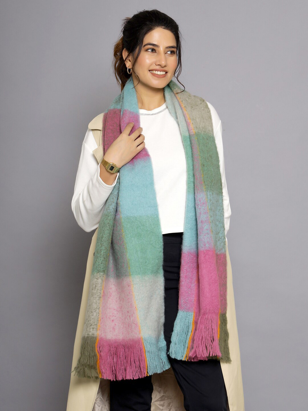 HANDICRAFT PALACE Checked Acrylic Tasselled Scarf