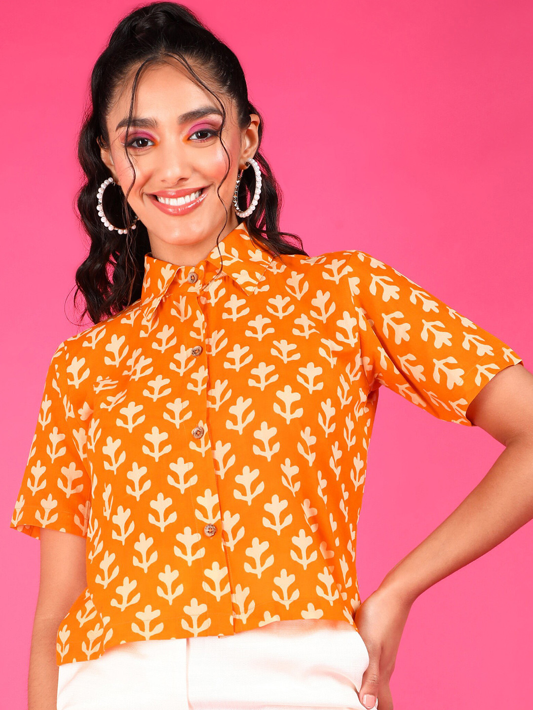 Popwings Relaxed Conversational Printed Pure Cotton Crop Casual Shirt