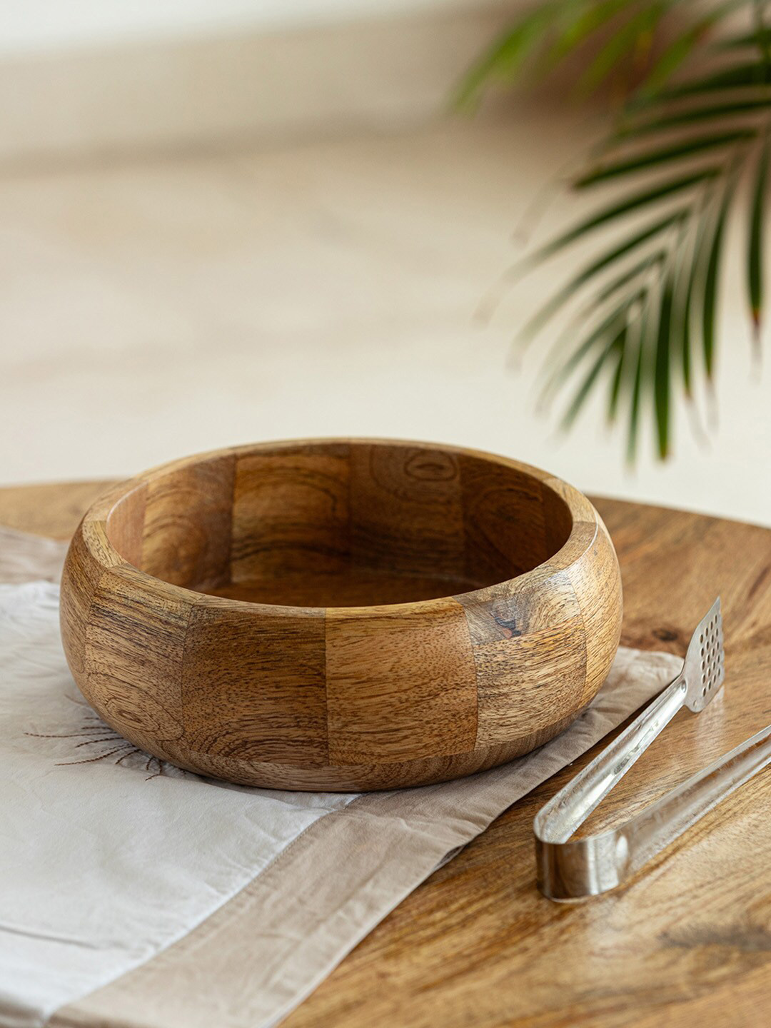 ExclusiveLane Patched Handcrafted Mango Wood Serving Salad Bowl - 1L