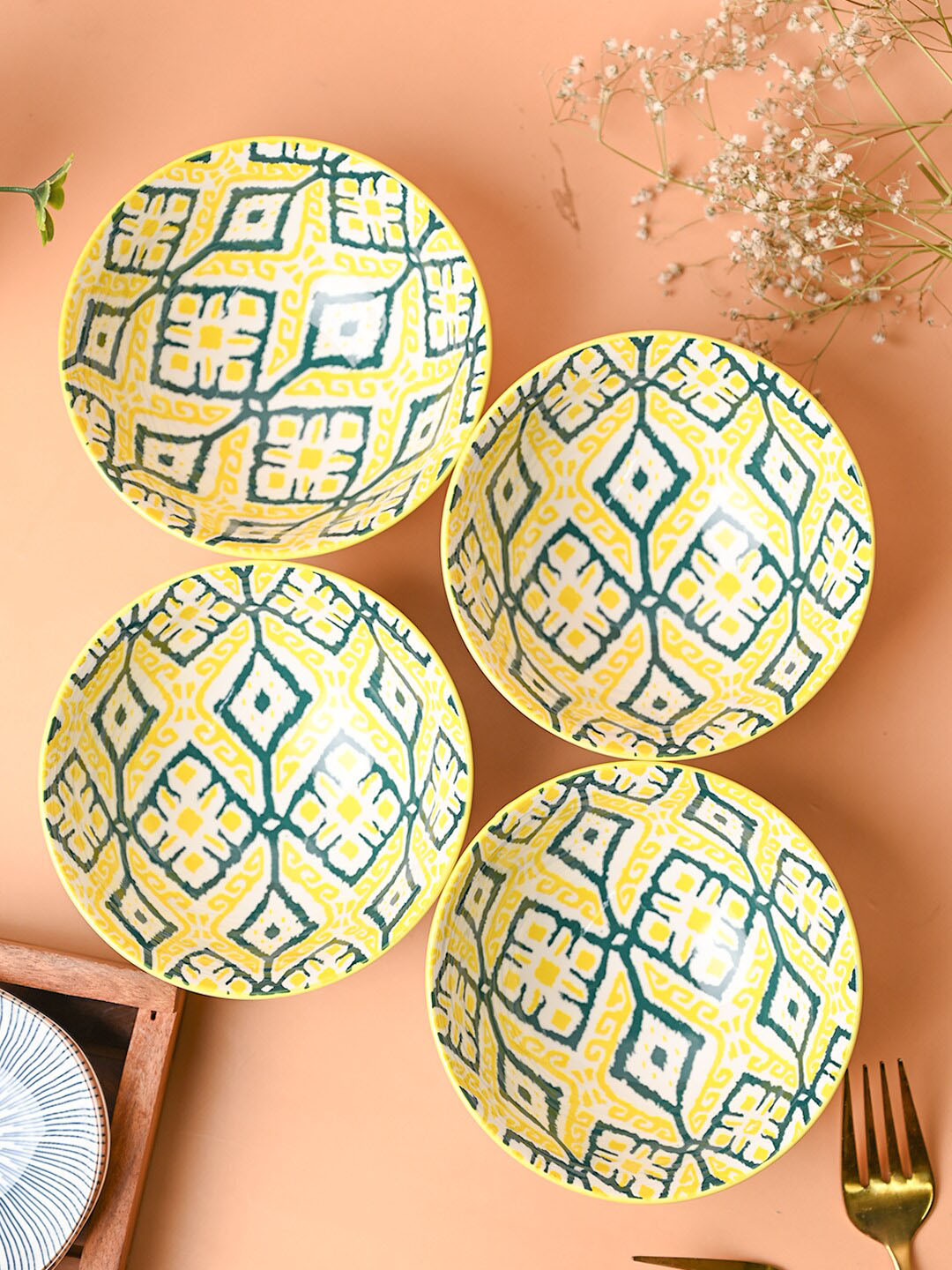 MARKET99 Yellow & Blue 4 Pieces Serving Bowl - 280 ml Each