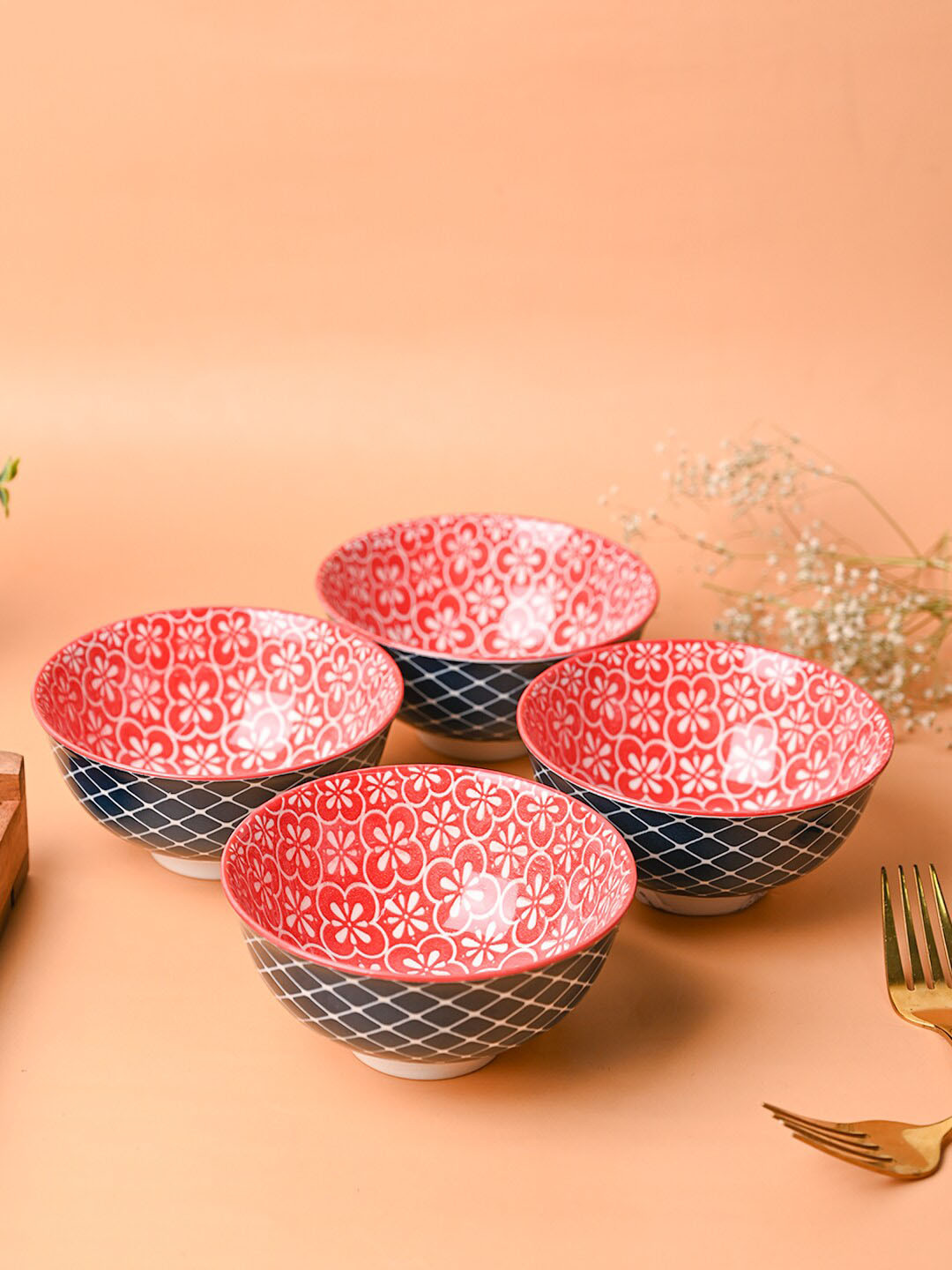 MARKET99 Red 4 Pieces Printed Ceramic Servig Bowls 280 ml