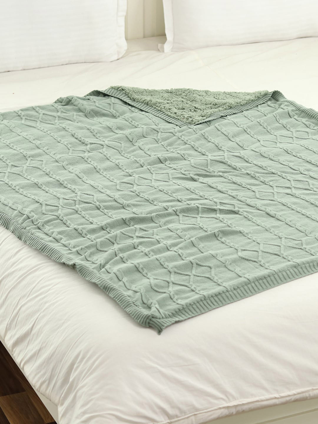 Pluchi Twist Cable Saga Green Self-Design Pure Cotton Throw