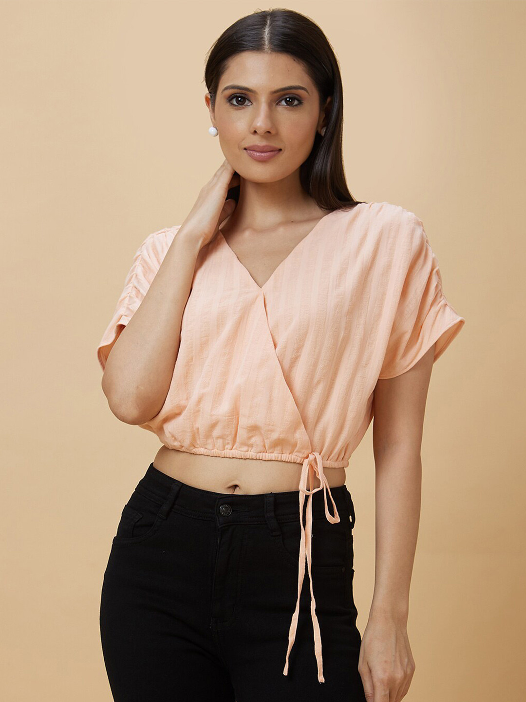 Globus Peach-Coloured V-Neck Waist Tie-Up Ruched Sleeve Cotton Crop Top