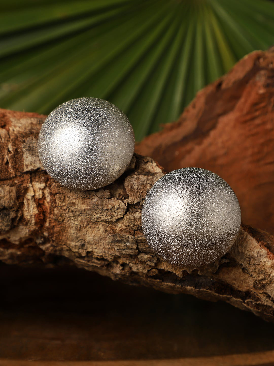 VENI Silver-Plated Contemporary Studs Earrings