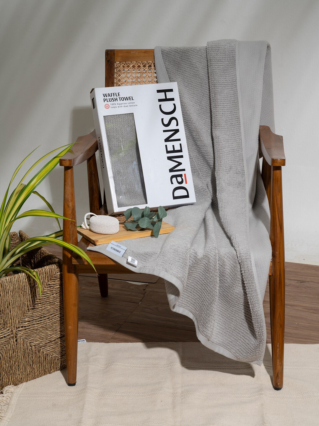 DAMENSCH Grey Waffle Egyptian Cotton and Terry Texture Bath Towel