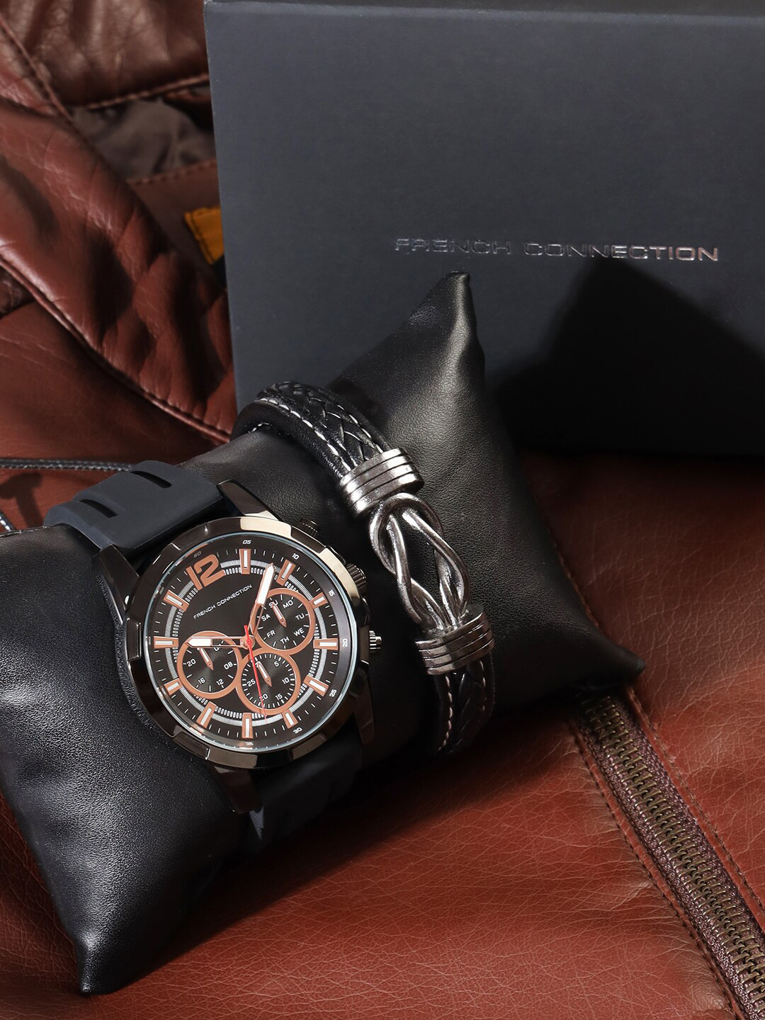 French Connection Men Analog Watch With Bracelet Gift Set FCW02GNM-2