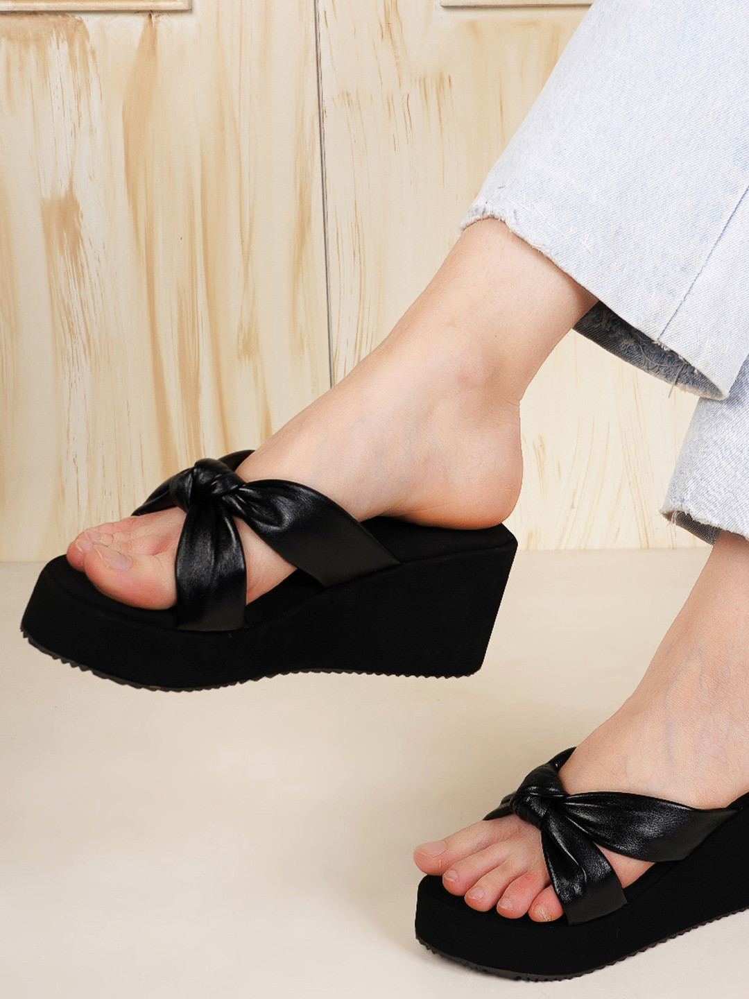 DressBerry Black Open Toe Flatform Heels with Bows
