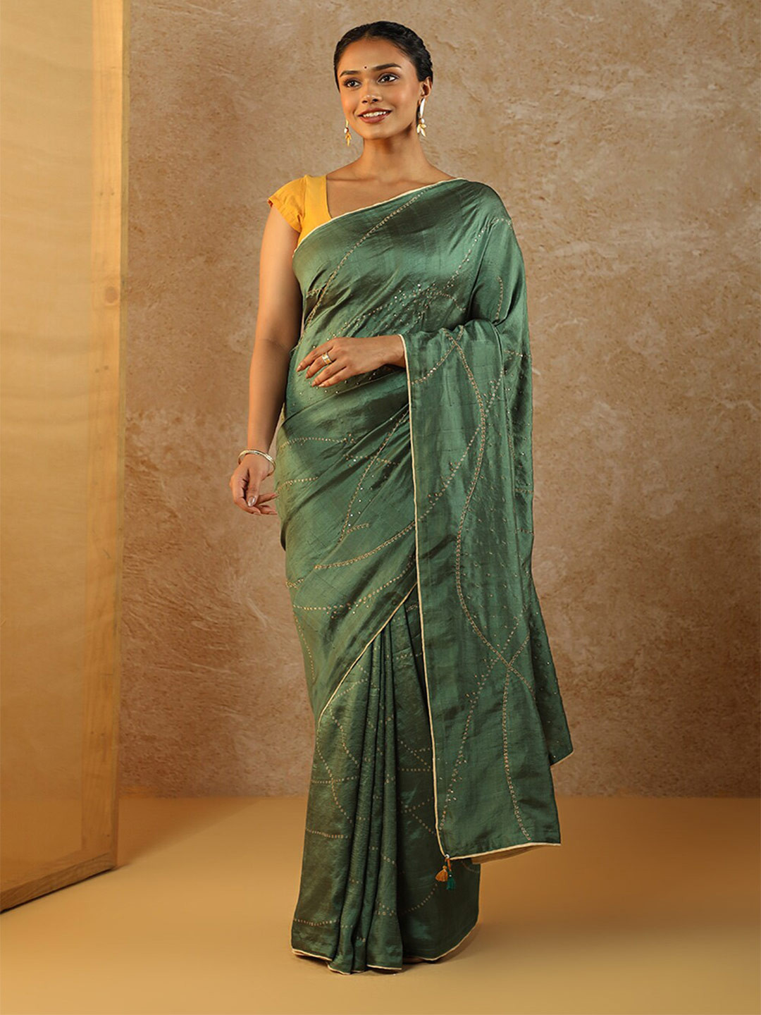 Taneira Embellished Sequinned Saree