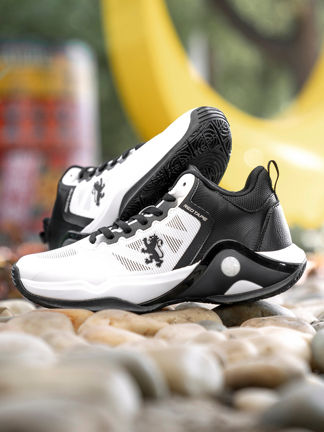 Red Tape Men Solid Anti-Slip Ground Support Sneakers