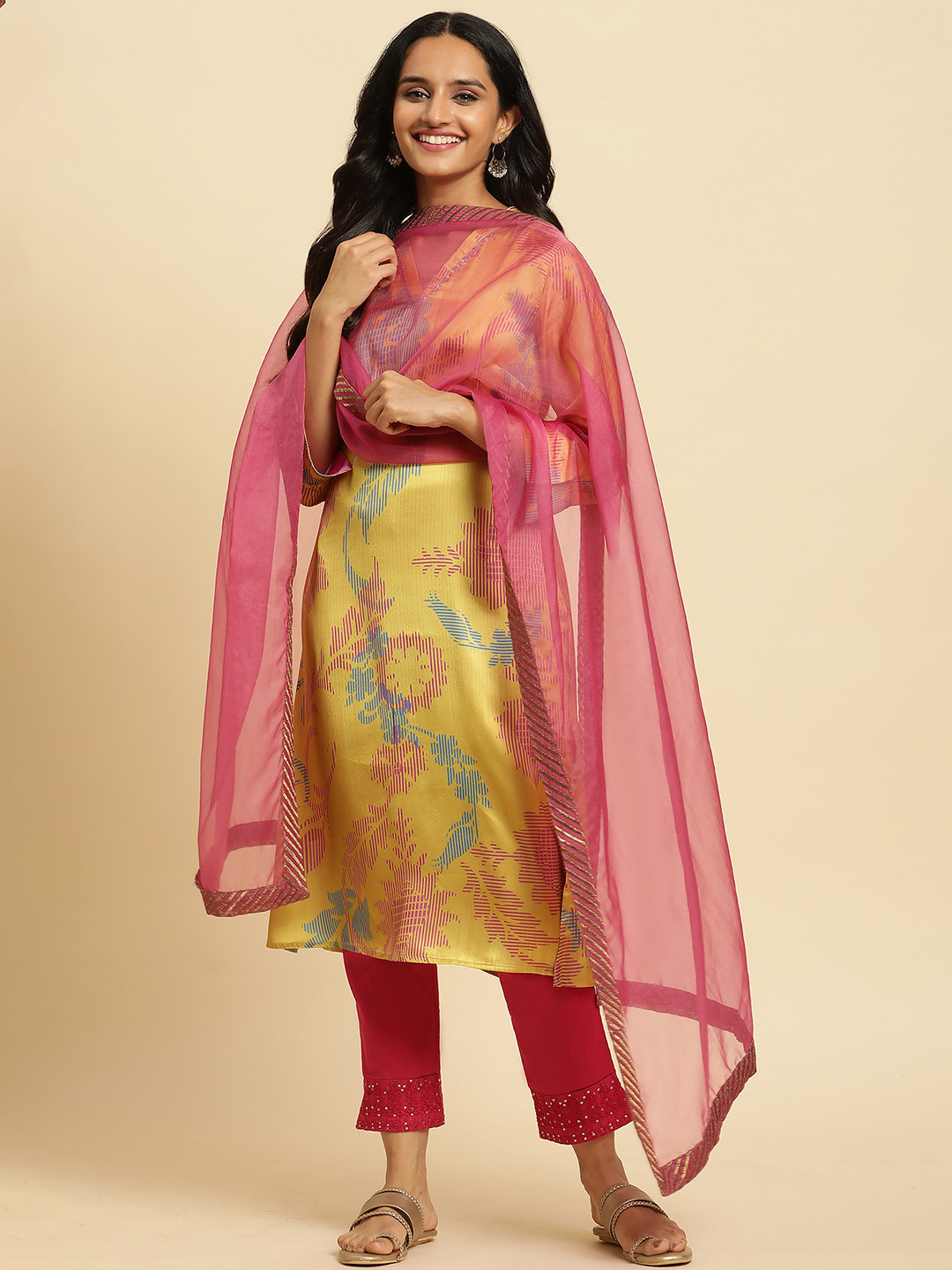 W Organza Dupatta With Zari