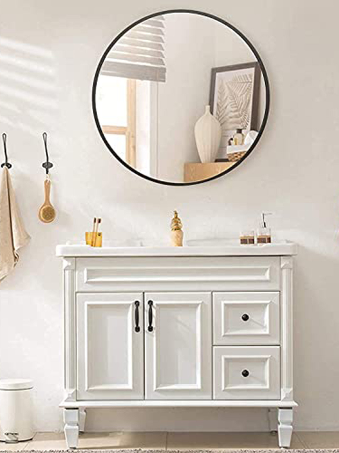 CasaGold Black Round Wall Mirror With Aluminum Frame