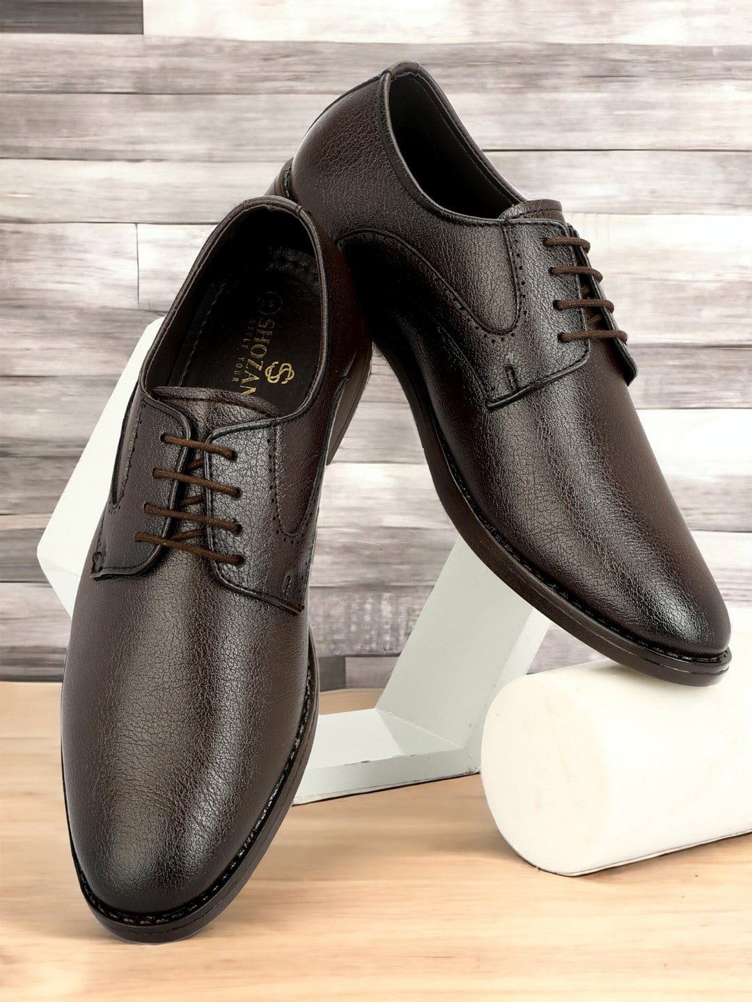 SHOZANIA Men Textured Leather Lightweight Formal Derbys